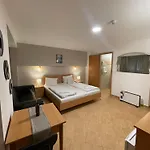 エスプリ ホテル 3*