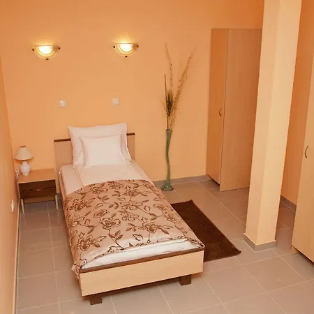 Esprit Hotel 3*