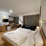 Esprit Hotel