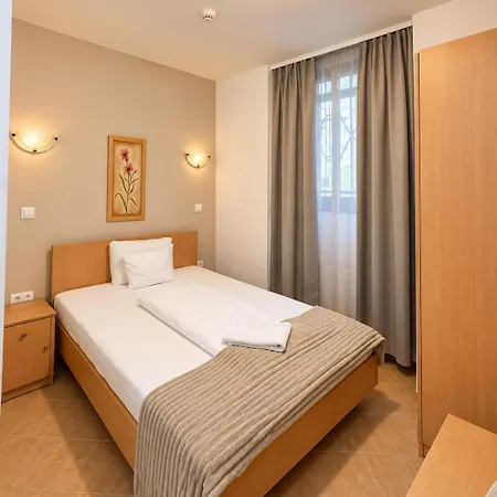 Esprit Residences 3*